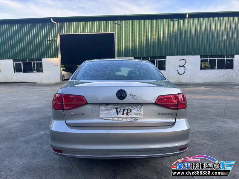 16年大众速腾轿车抵押车出售