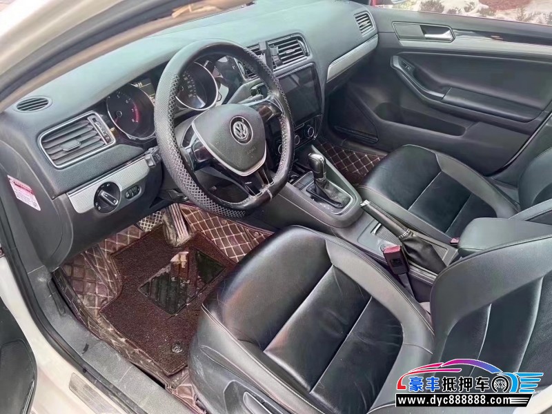 16年大众速腾轿车抵押车出售