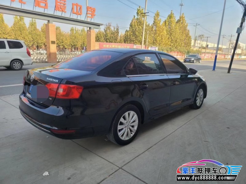 14年大众速腾轿车抵押车出售