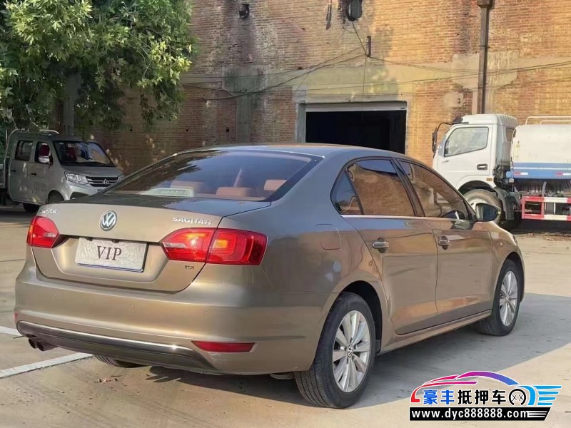 14年大众速腾轿车抵押车出售