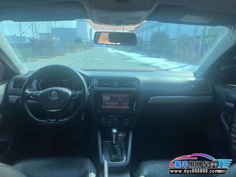 16年大众速腾轿车抵押车出售