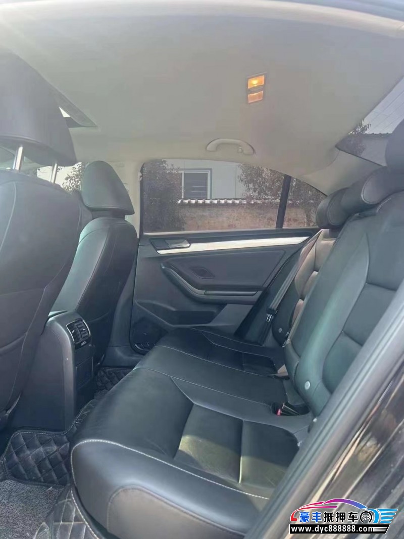 16年大众速腾轿车抵押车出售