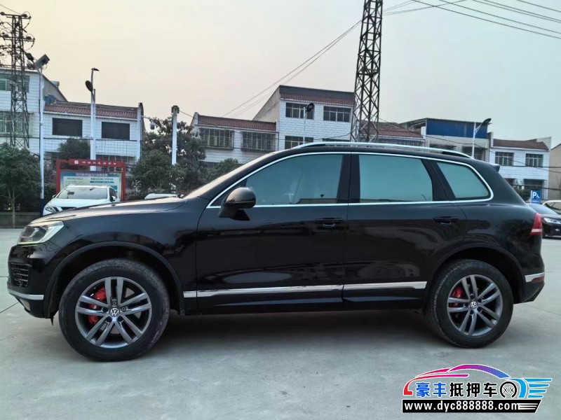 19年大众途锐轿车抵押车出售