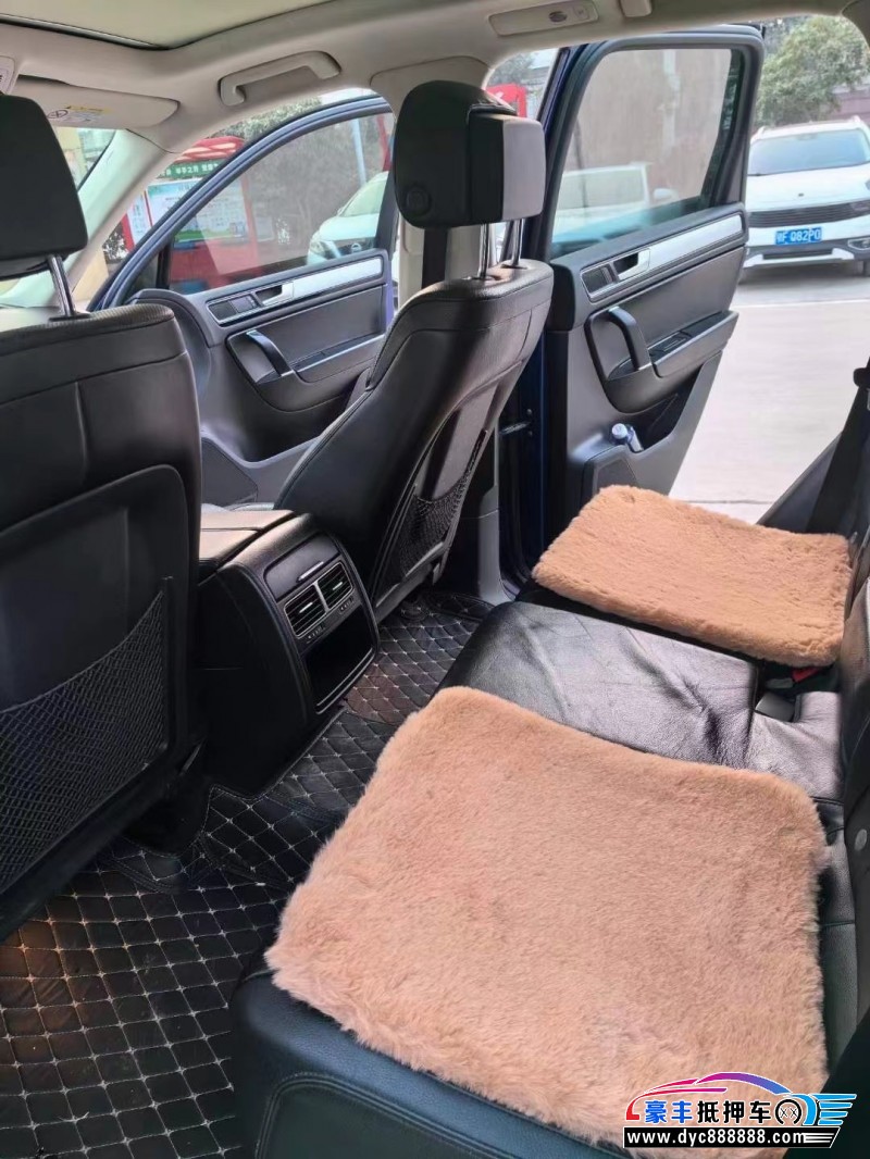 19年大众途锐轿车抵押车出售