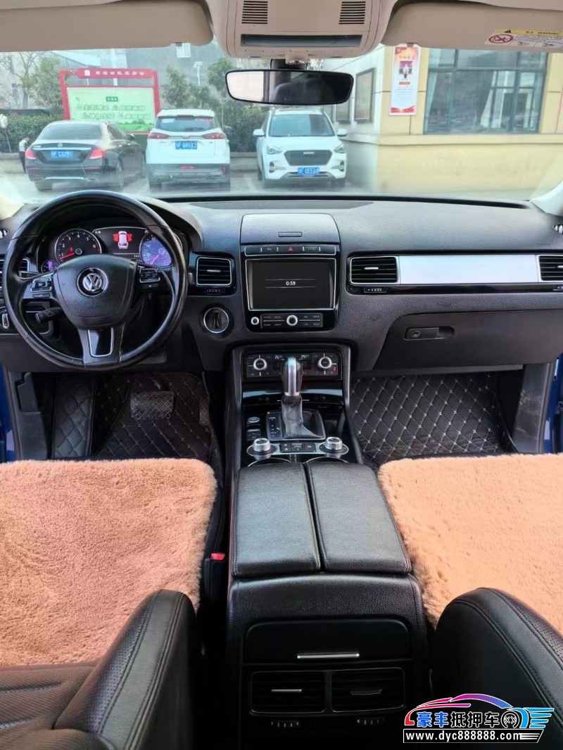 19年大众途锐轿车抵押车出售