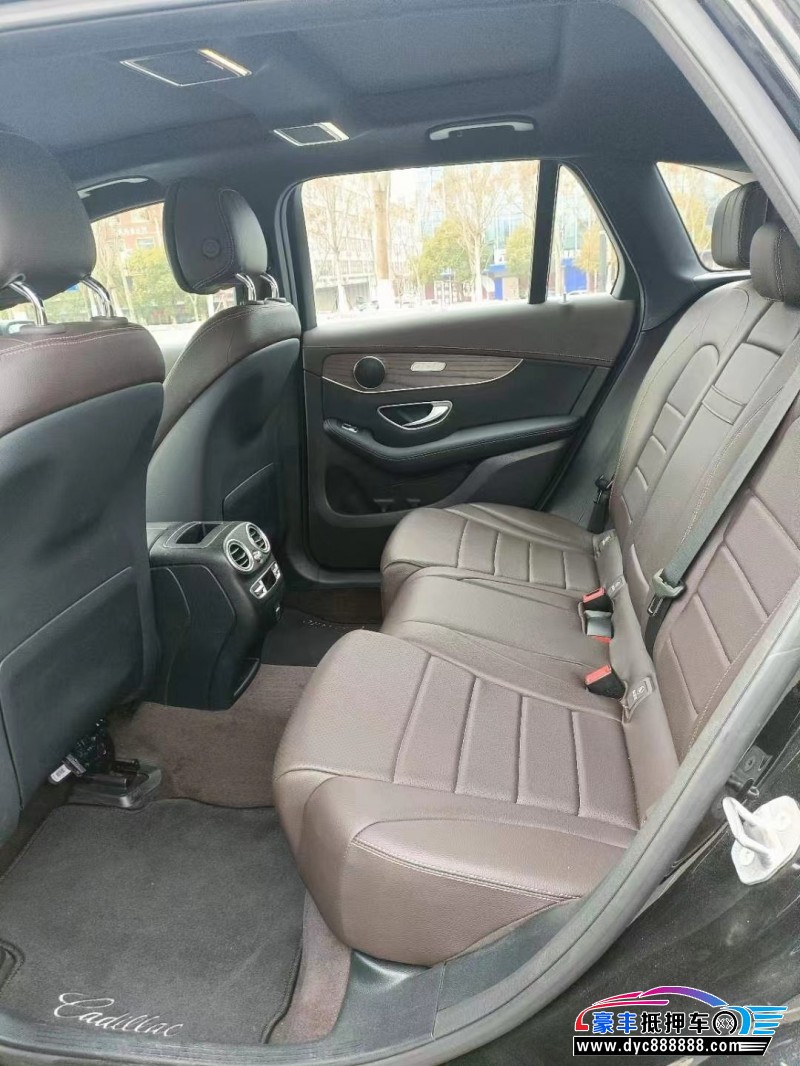 22年奔驰GLC轿车抵押车出售