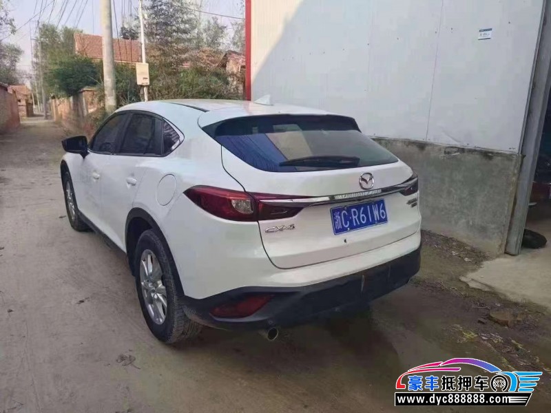 17年马自达CX-4轿车抵押车出售