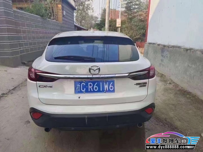 17年马自达CX-4轿车抵押车出售