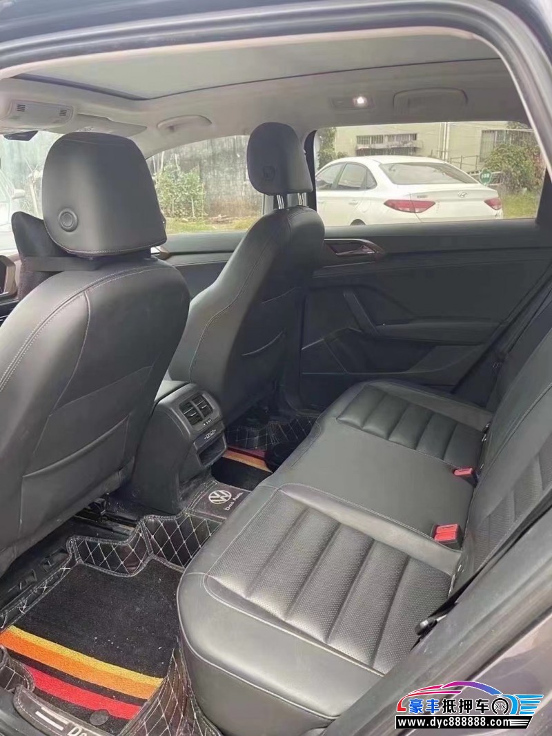 19年大众途岳轿车抵押车出售