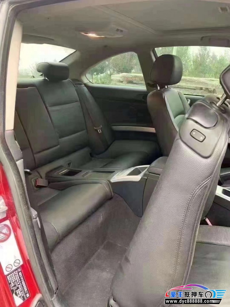 11年宝马3系轿车抵押车出售