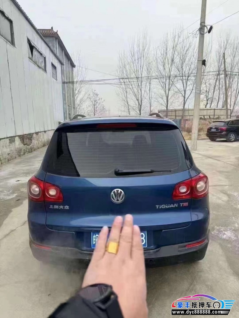 11年大众途观轿车抵押车出售