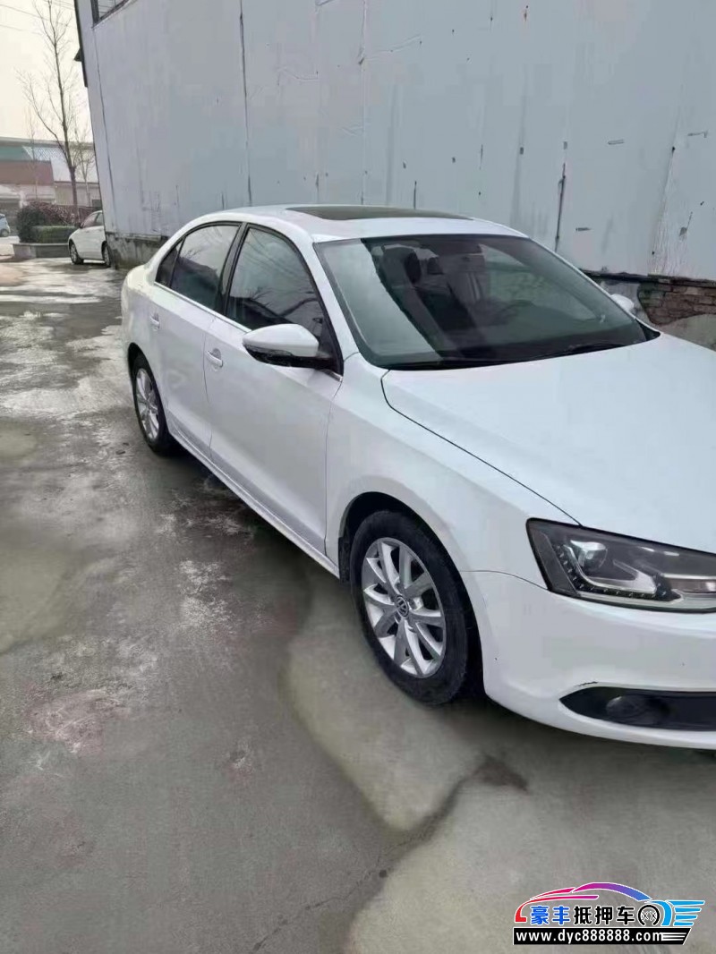 13年大众速腾轿车抵押车出售