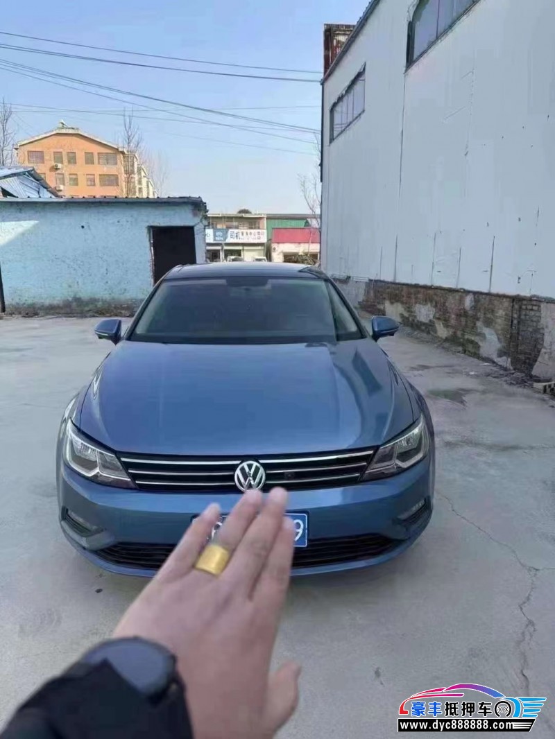 16年大众凌渡轿车抵押车出售