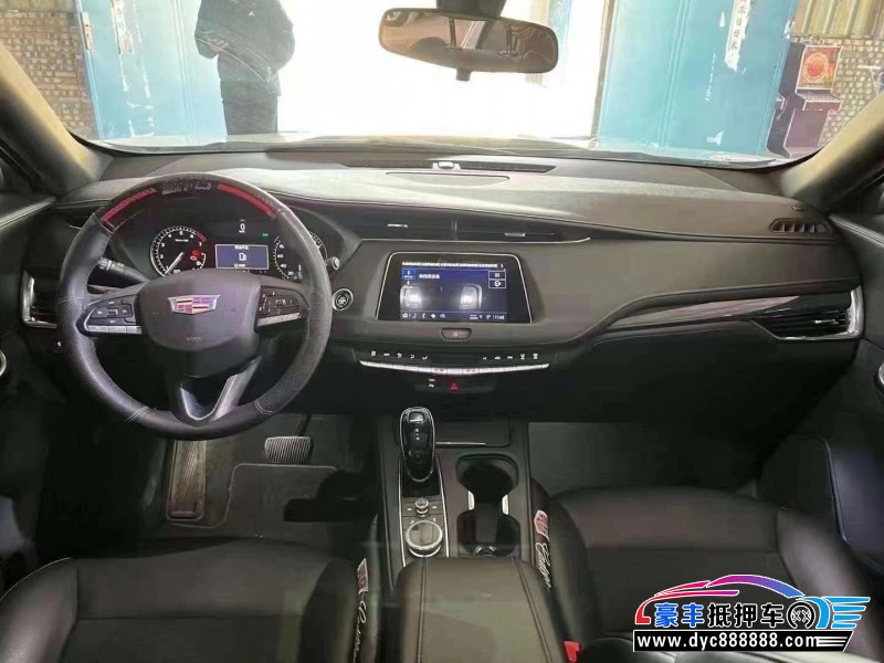 20年凯迪拉克XT4轿车抵押车出售