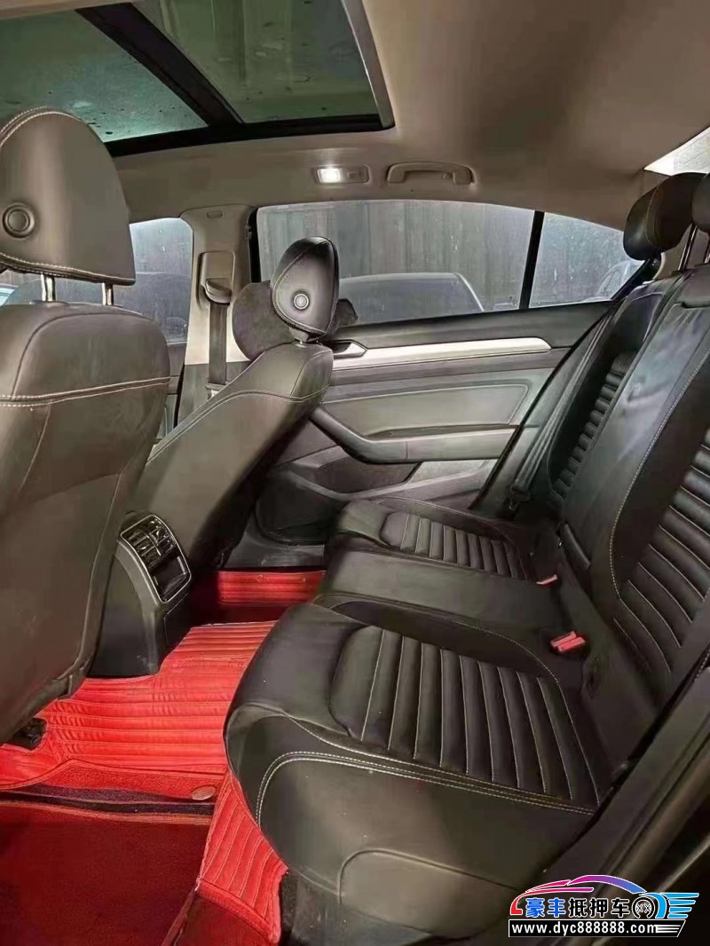 20年大众迈腾轿车抵押车出售