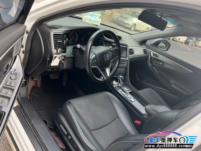 15年本田思铂睿轿车抵押车出售