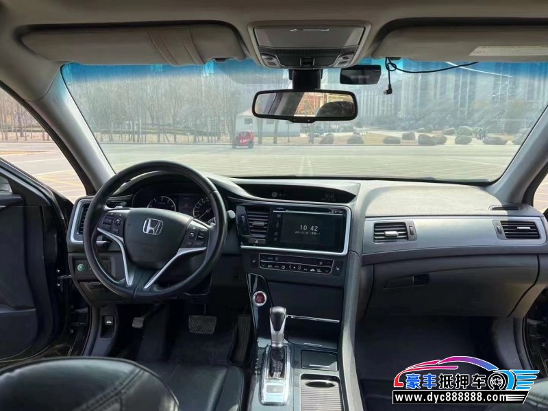 16年本田思铂睿轿车抵押车出售