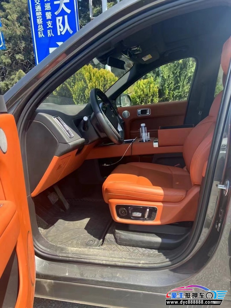 23年理想L8轿车抵押车出售