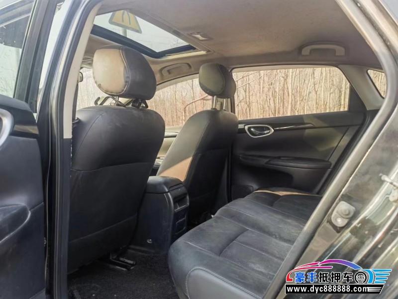 20年日产轩逸轿车抵押车出售