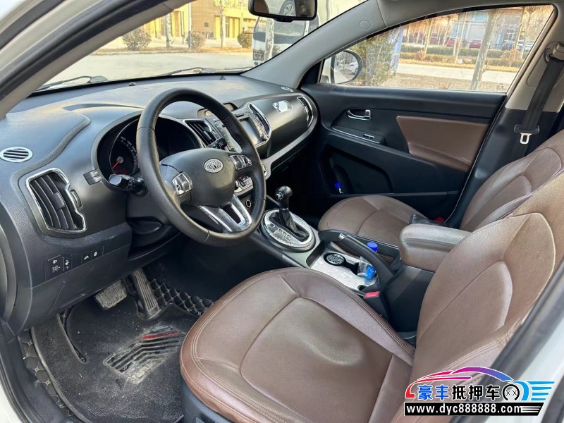 13年起亚智跑轿车抵押车出售