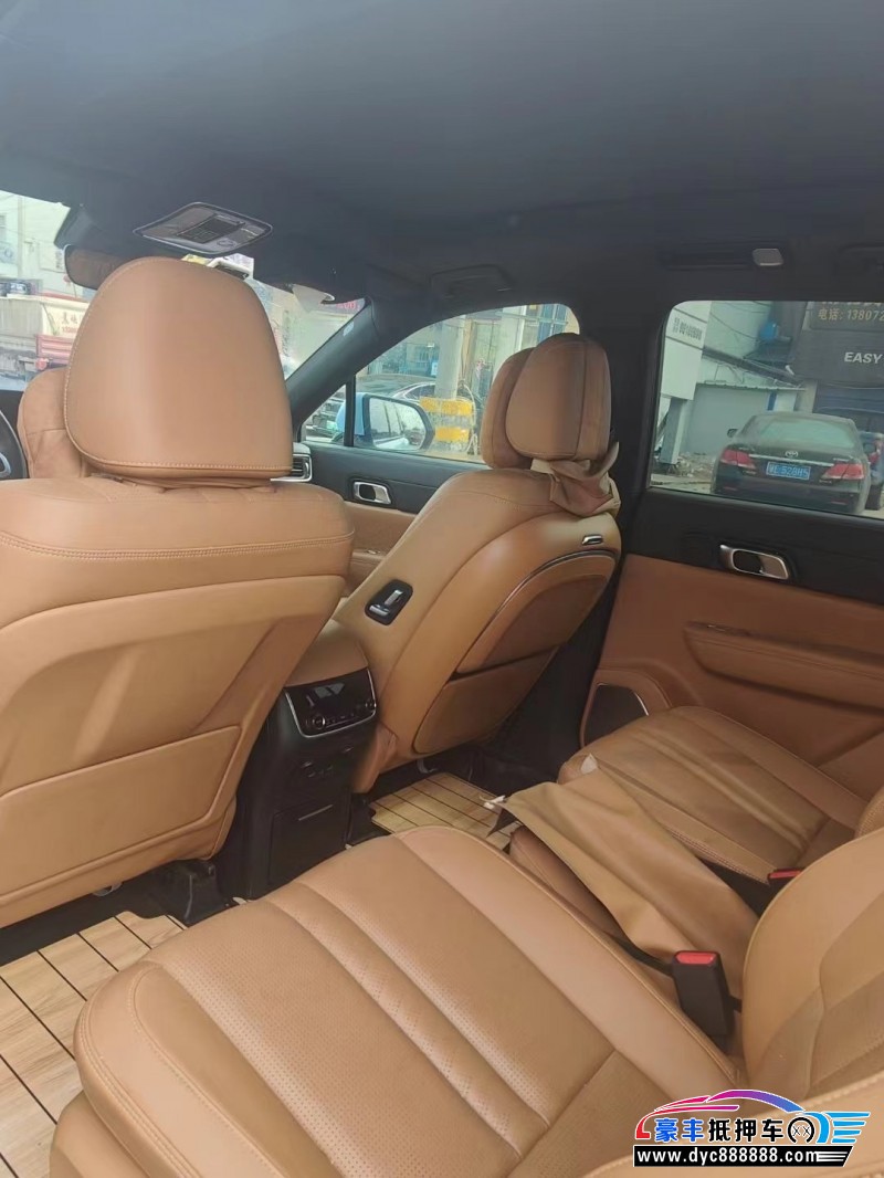 21年理想ONE轿车抵押车出售