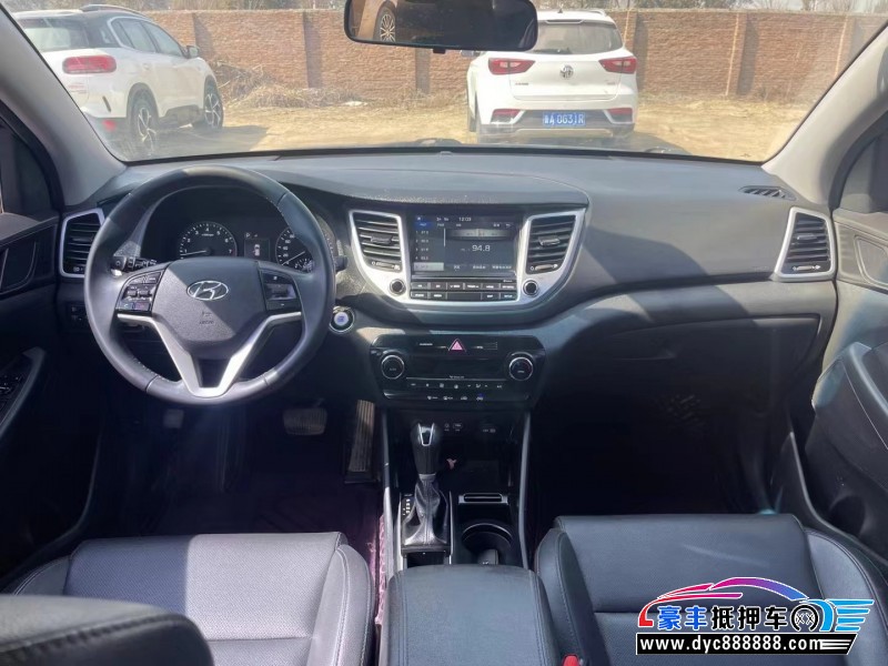 18年现代途胜轿车抵押车出售