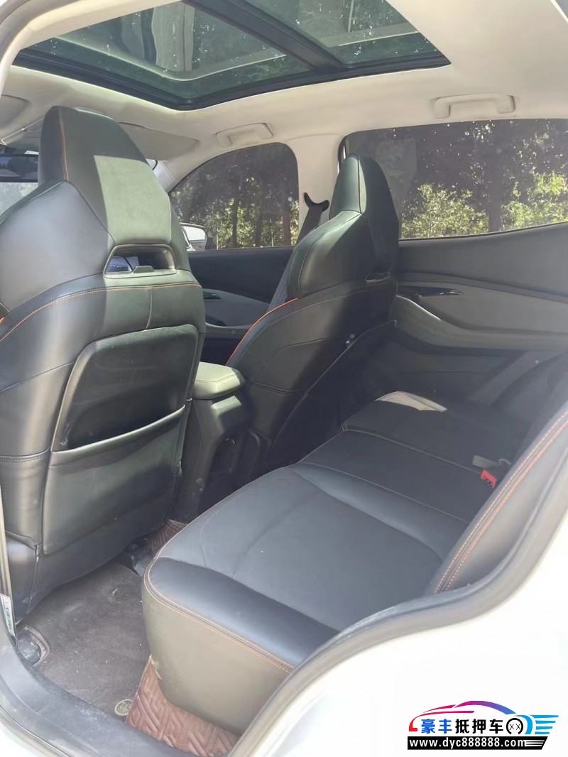 20年宝骏RS3轿车抵押车出售