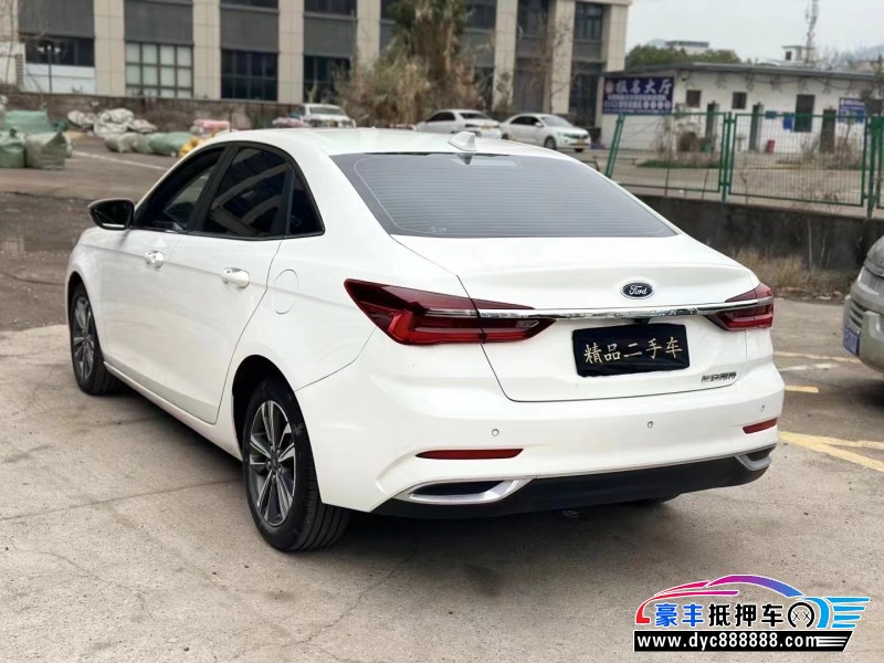 21年福特福睿斯轿车抵押车出售