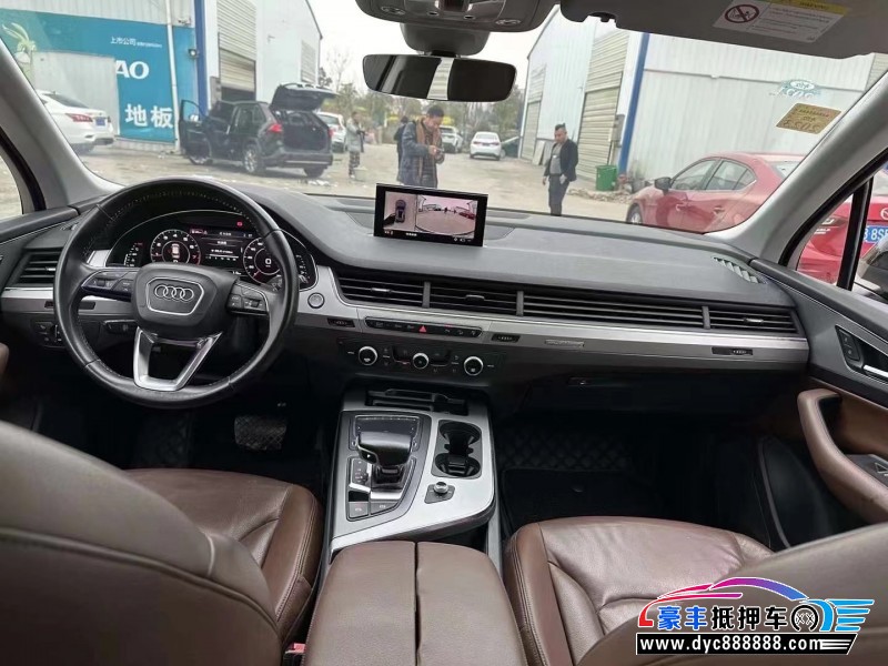 17年奥迪Q7轿车抵押车出售
