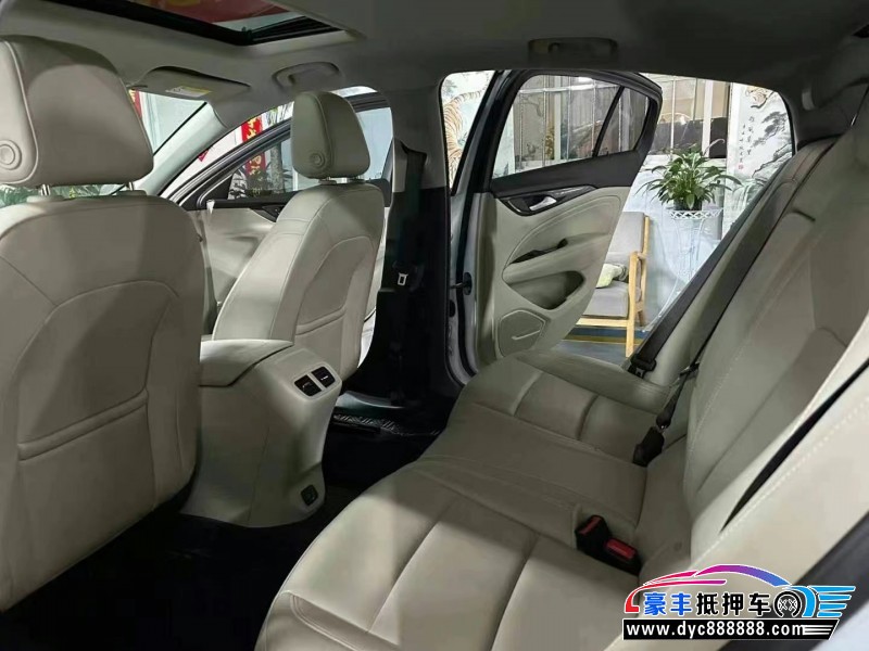 22年别克君威轿车抵押车出售