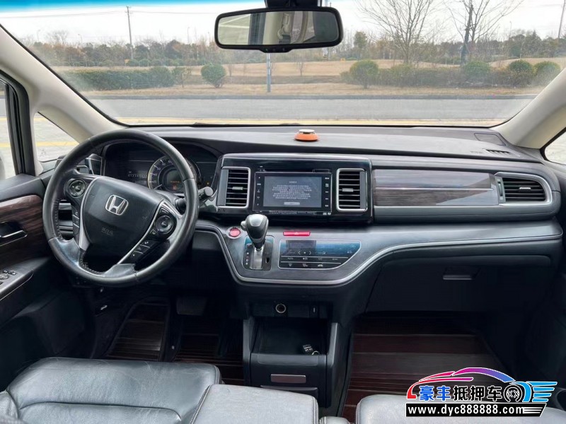 16年本田艾力绅轿车抵押车出售