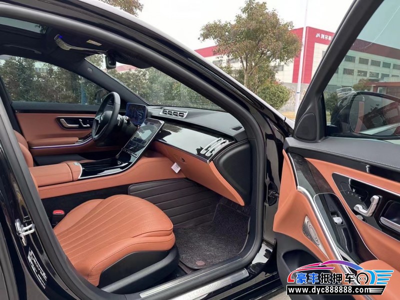 22年奔驰S轿车抵押车出售