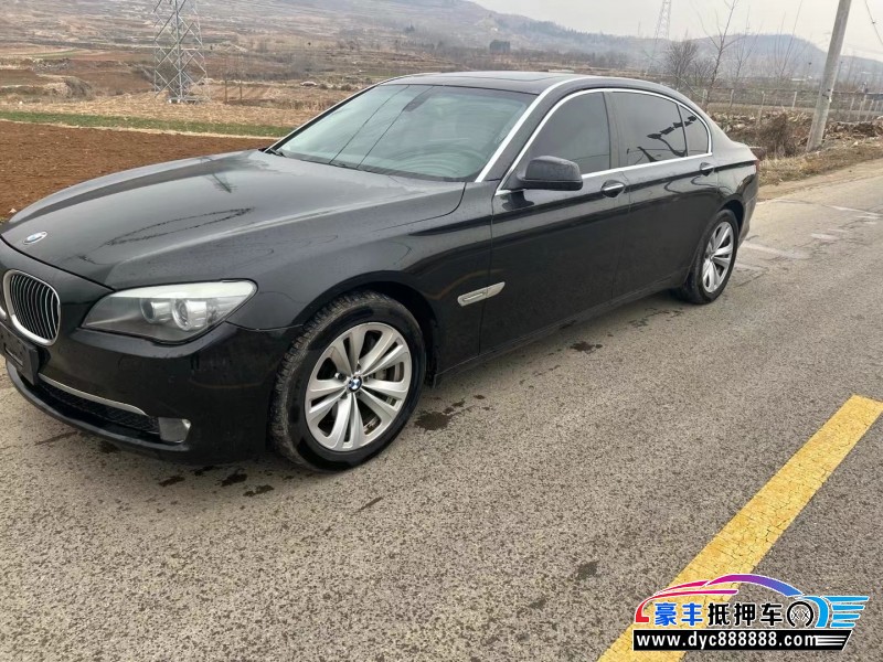 10年宝马7系轿车抵押车出售