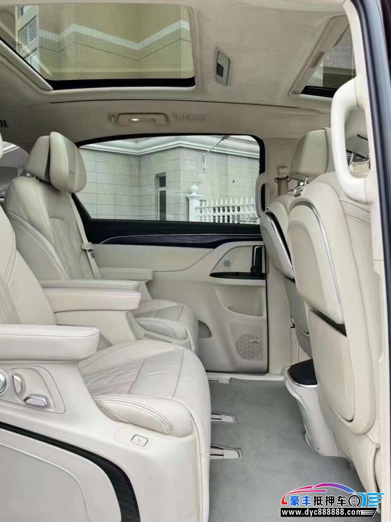 20年别克GL8轿车抵押车出售