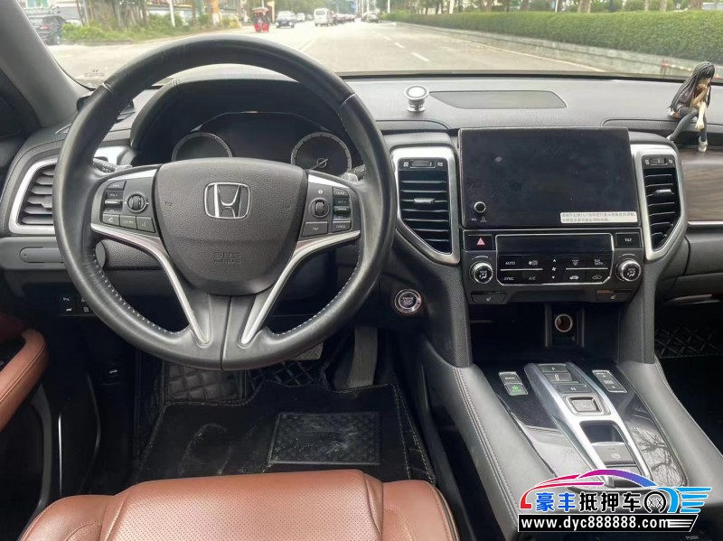 18年本田UR-V轿车抵押车出售