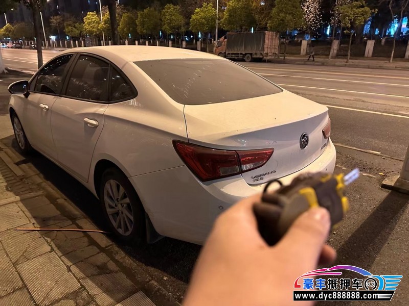 19年别克威朗轿车抵押车出售