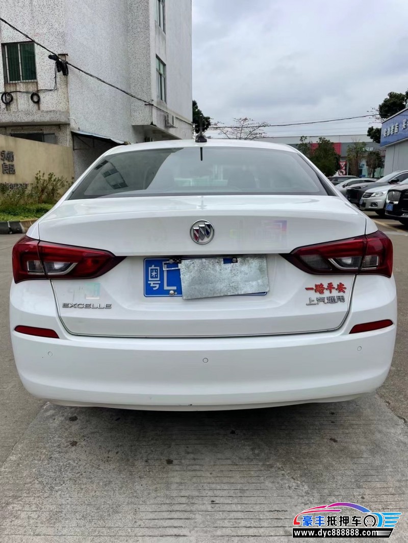 18年别克凯越轿车抵押车出售