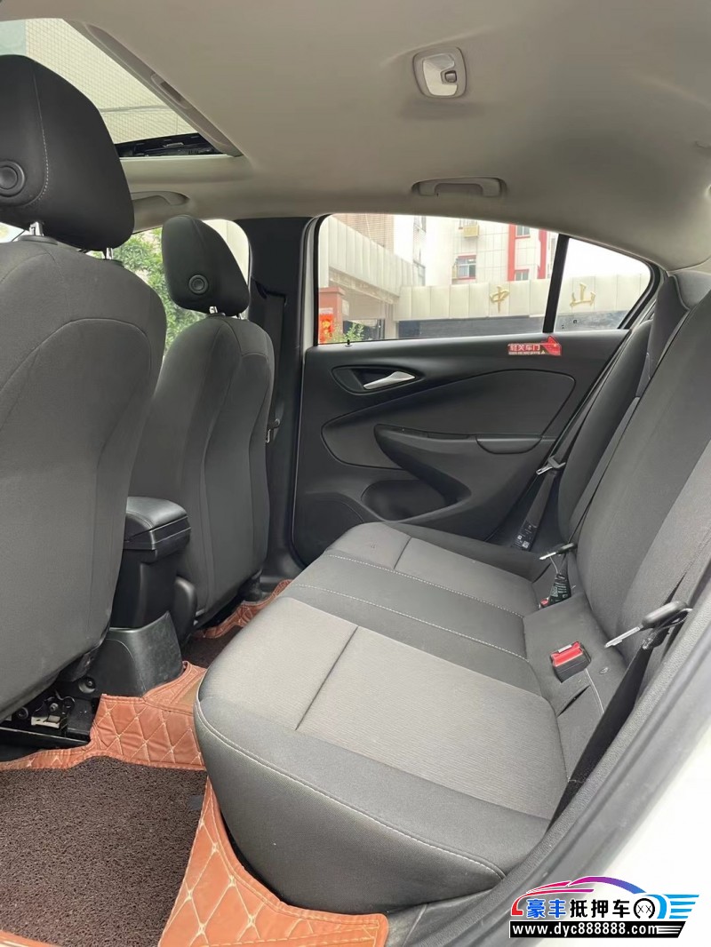 18年别克凯越轿车抵押车出售