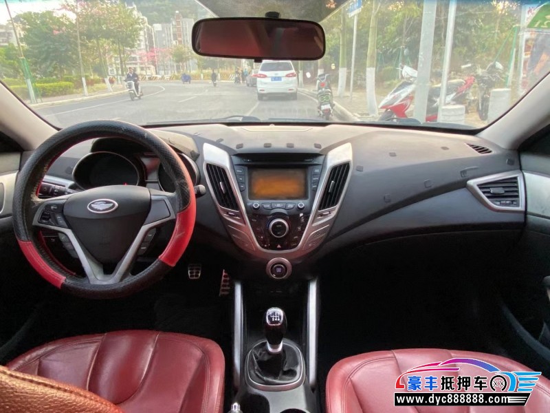 13年现代飞思轿车抵押车出售