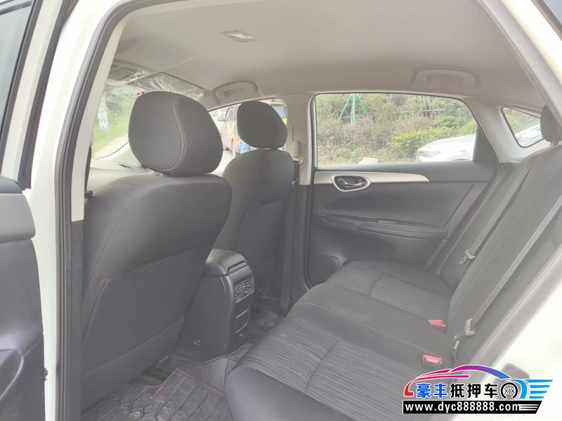 22年日产轩逸轿车抵押车出售