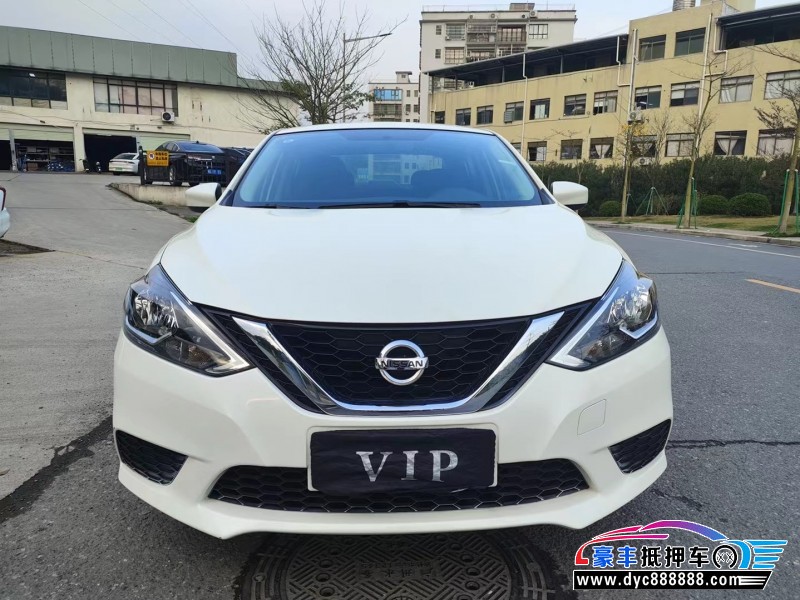 22年日产轩逸轿车抵押车出售