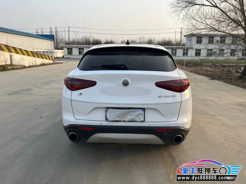 19年阿尔法·罗密欧Stelvio轿车抵押车出售