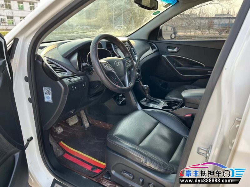 14年现代格锐轿车抵押车出售