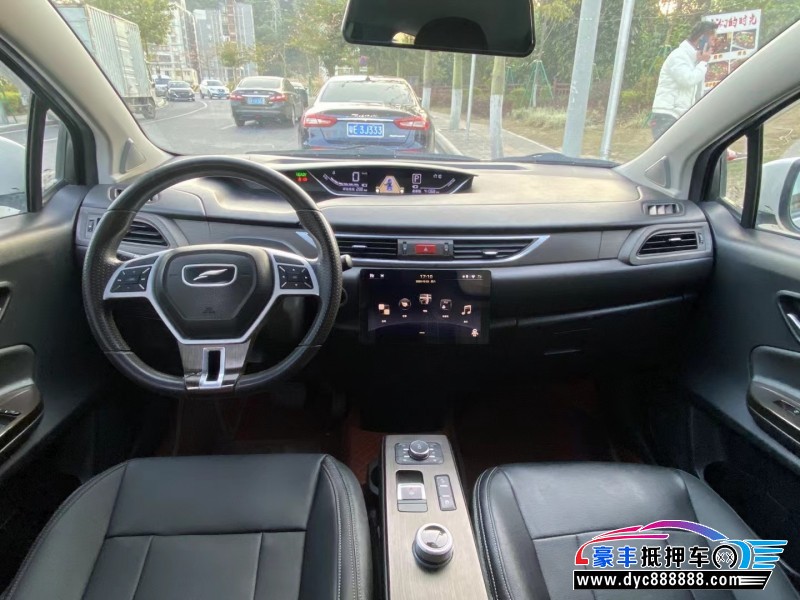 21年云度π3轿车抵押车出售