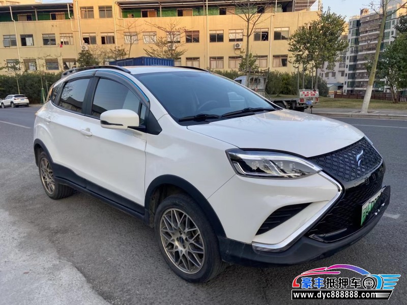 21年云度π3轿车抵押车出售