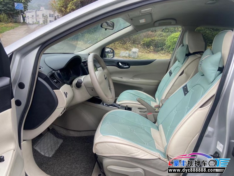 12年日产骐达轿车抵押车出售