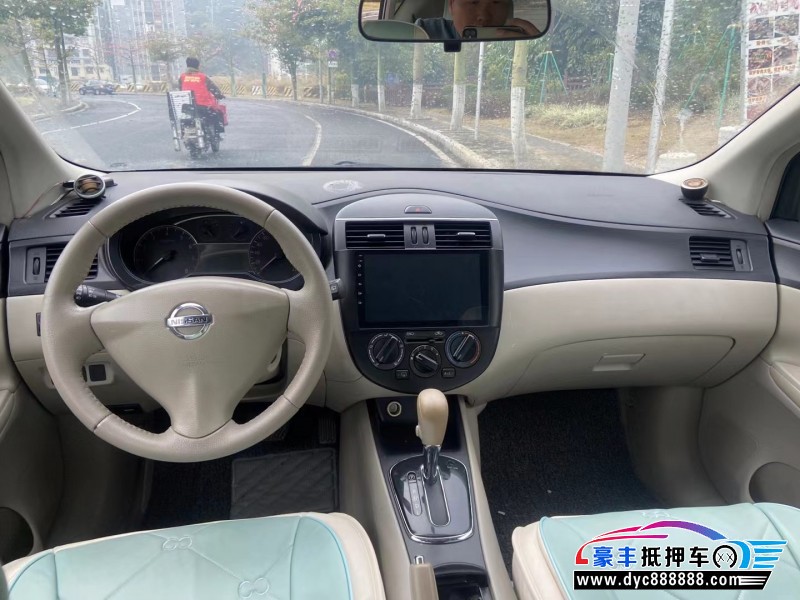 12年日产骐达轿车抵押车出售