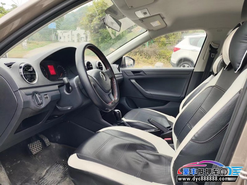 17年大众捷达轿车抵押车出售