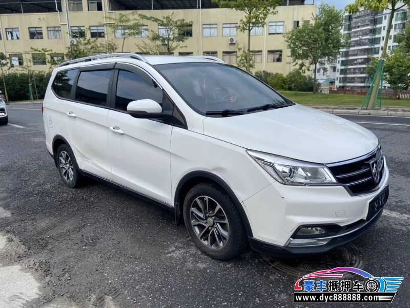 18年宝骏730轿车抵押车出售