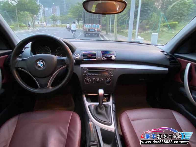 11年宝马1系轿车抵押车出售